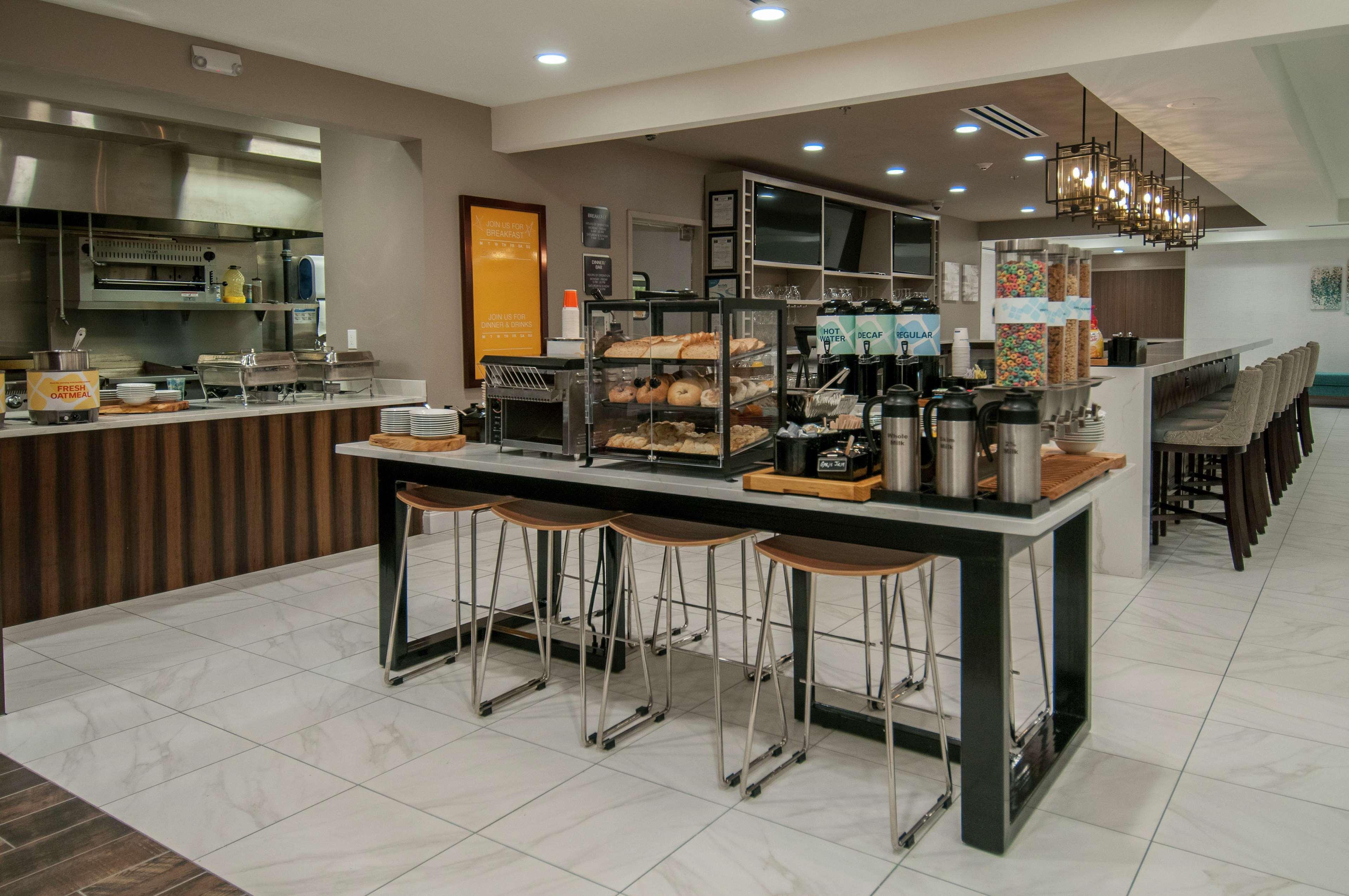 Hilton Garden Inn Jackson/Clinton Buitenkant foto