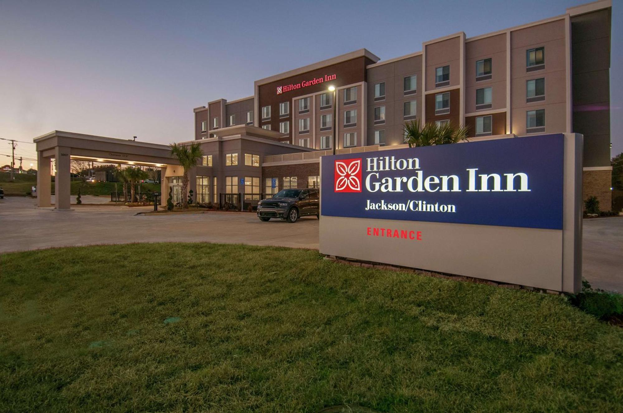 Hilton Garden Inn Jackson/Clinton Buitenkant foto